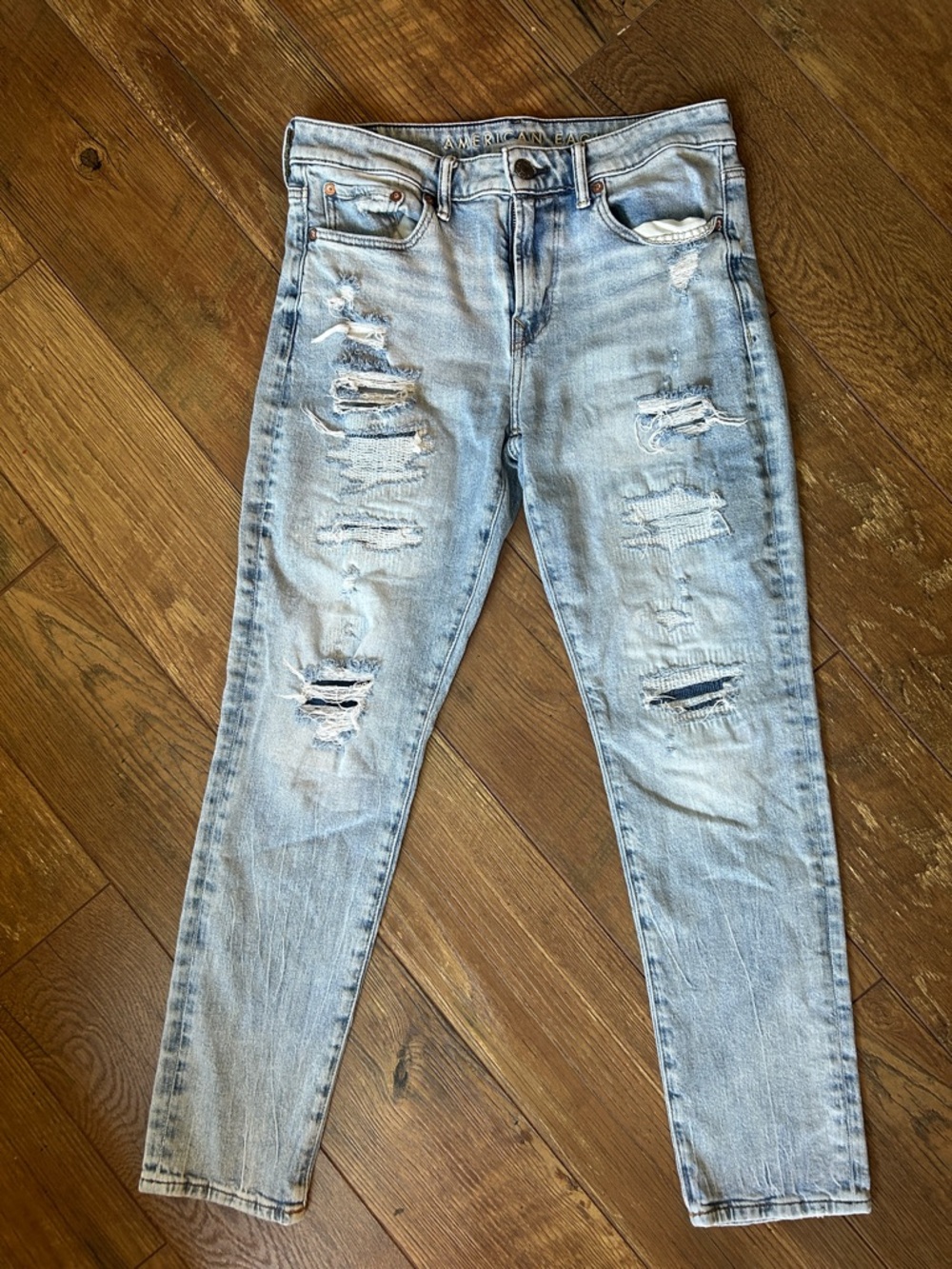 American Eagle Outfitters Light Blue Distressed Women's Jeans